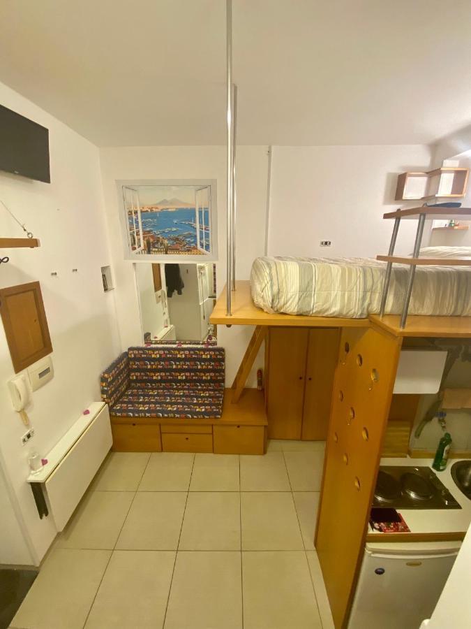 Boat Apartment نابولي المظهر الخارجي الصورة