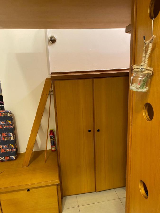 Boat Apartment نابولي المظهر الخارجي الصورة